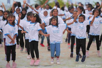 Kids from Ukulhas